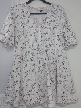 Universal Thread White Midi Dress with Black Floral Print